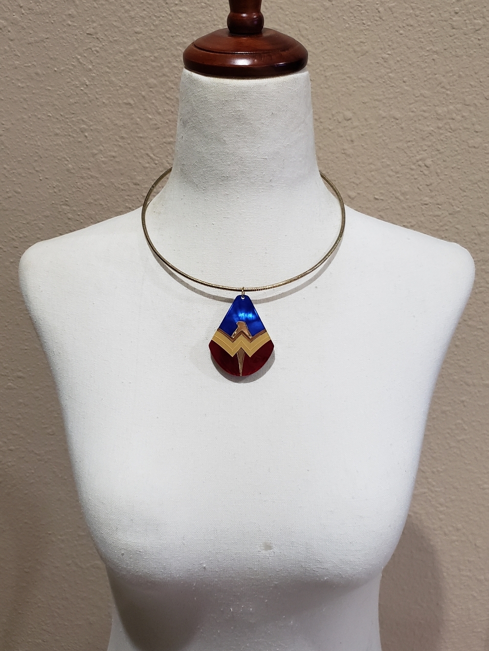 Wonder Woman Necklace &  Matching Earrings